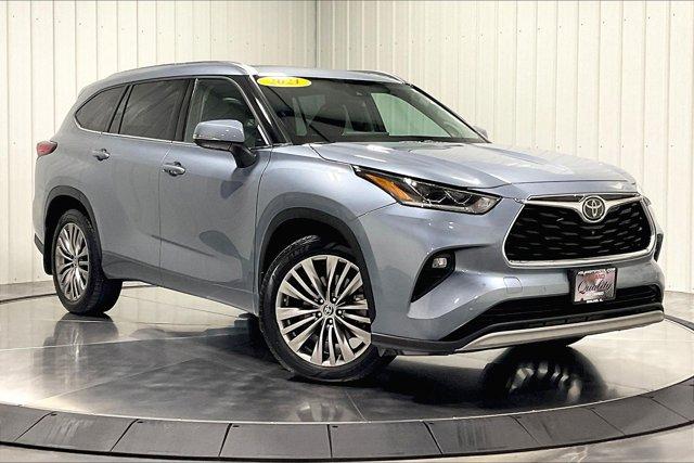 used 2021 Toyota Highlander car, priced at $39,975