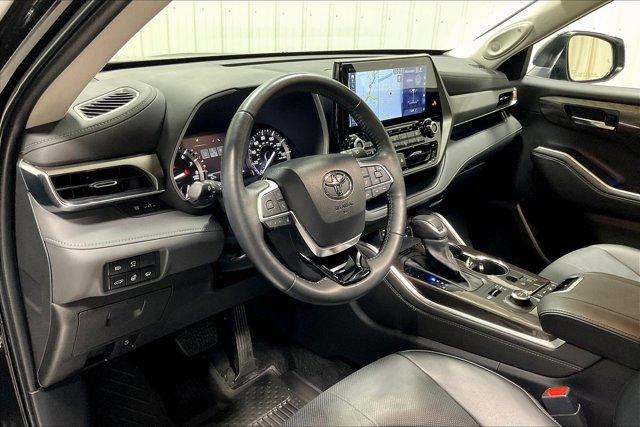 used 2022 Toyota Highlander car, priced at $44,975