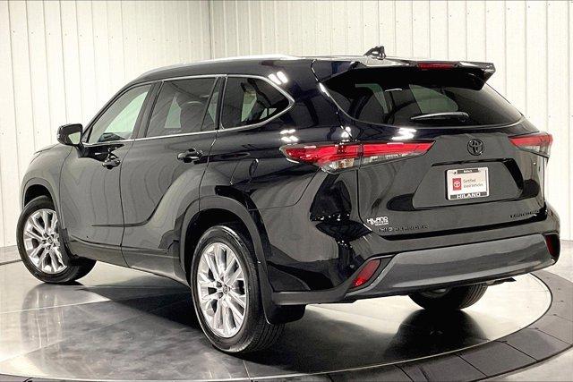 used 2022 Toyota Highlander car, priced at $44,975