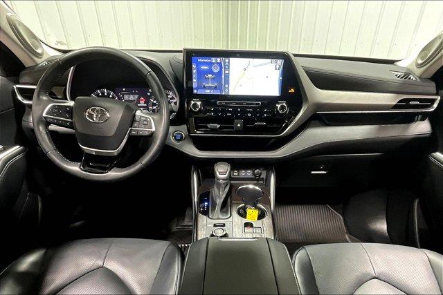 used 2022 Toyota Highlander car, priced at $44,975