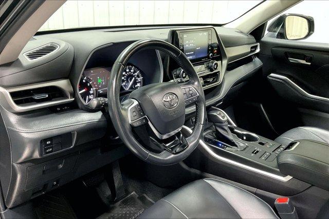 used 2021 Toyota Highlander car, priced at $39,975