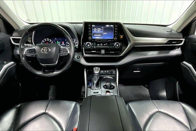 used 2021 Toyota Highlander car, priced at $39,975