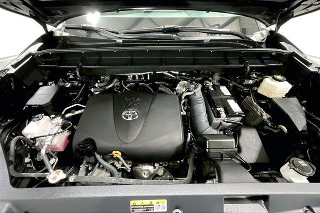 used 2021 Toyota Highlander car, priced at $39,975