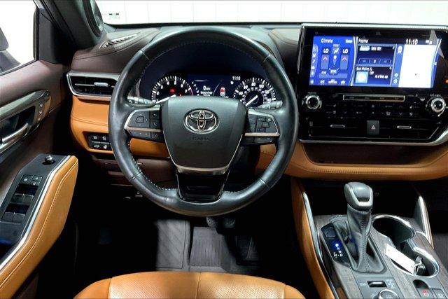 used 2021 Toyota Highlander car, priced at $39,975