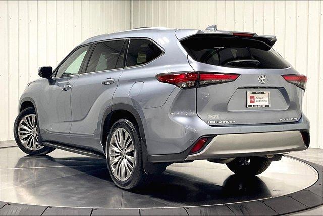 used 2021 Toyota Highlander car, priced at $39,975