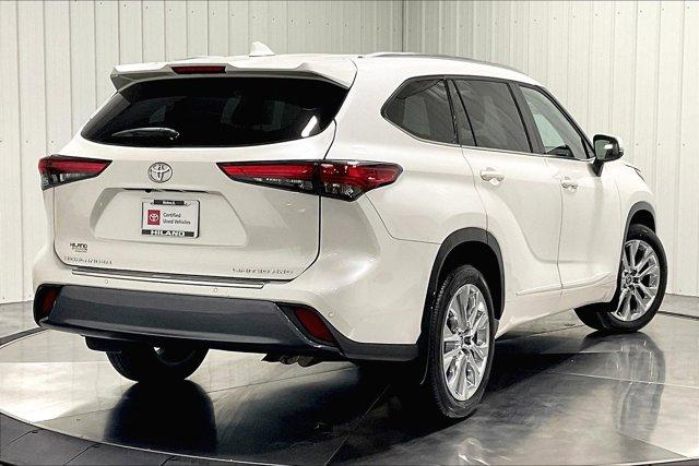 used 2021 Toyota Highlander car, priced at $42,975