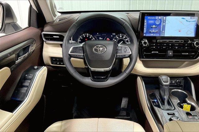 used 2021 Toyota Highlander car, priced at $42,975