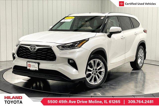 used 2021 Toyota Highlander car, priced at $42,975