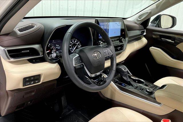 used 2021 Toyota Highlander car, priced at $42,975