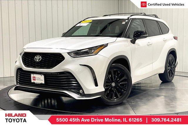 used 2023 Toyota Highlander car, priced at $47,975