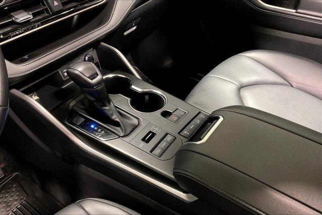 used 2022 Toyota Highlander car, priced at $45,975