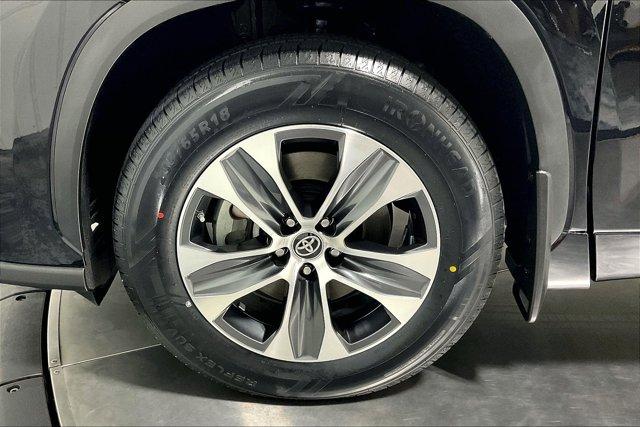 used 2022 Toyota Highlander car, priced at $45,975