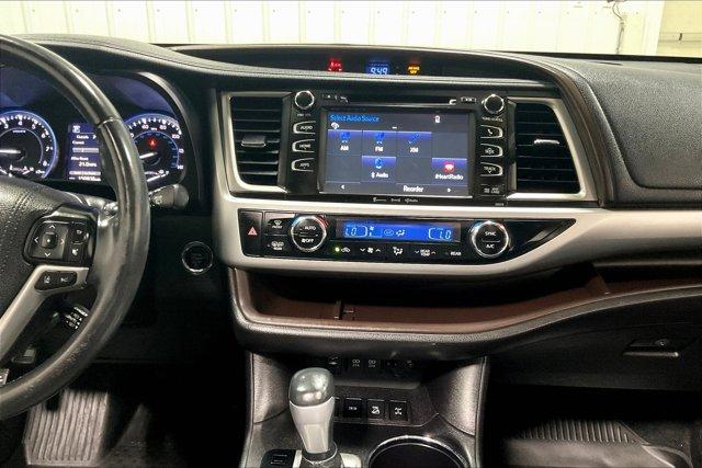 used 2018 Toyota Highlander car, priced at $22,975