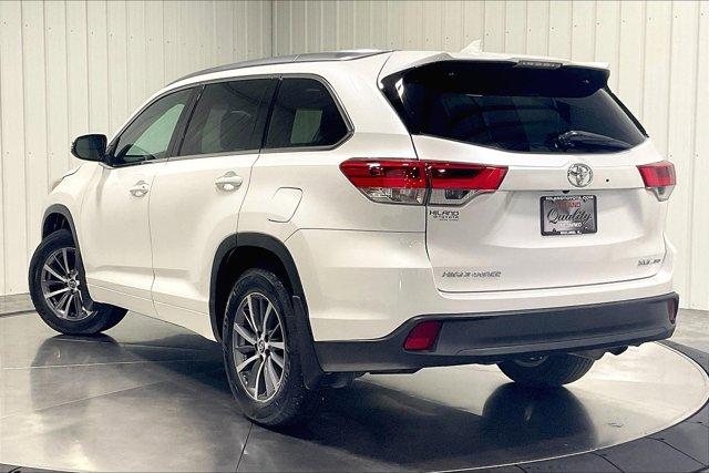 used 2018 Toyota Highlander car, priced at $22,975