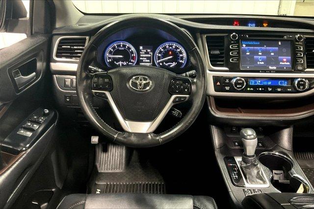 used 2018 Toyota Highlander car, priced at $22,975