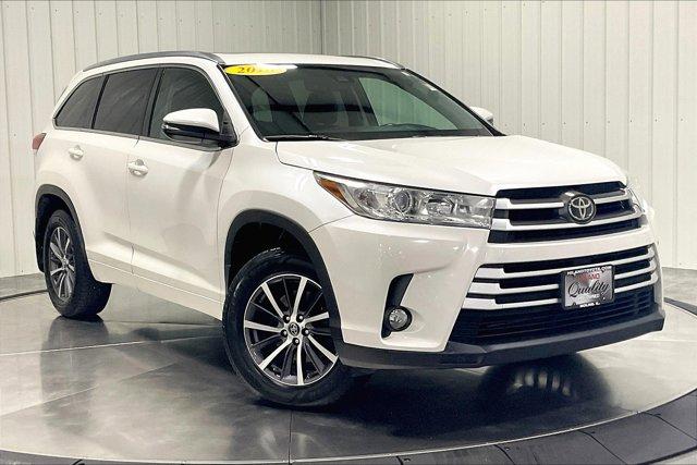 used 2018 Toyota Highlander car, priced at $22,975