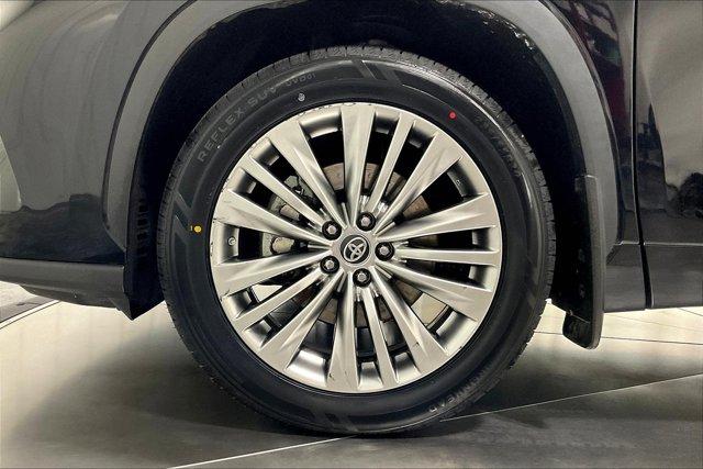 used 2022 Toyota Highlander car, priced at $48,975