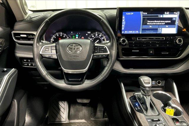used 2022 Toyota Highlander car, priced at $48,975