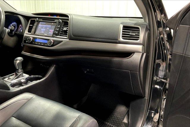 used 2019 Toyota Highlander car, priced at $29,975