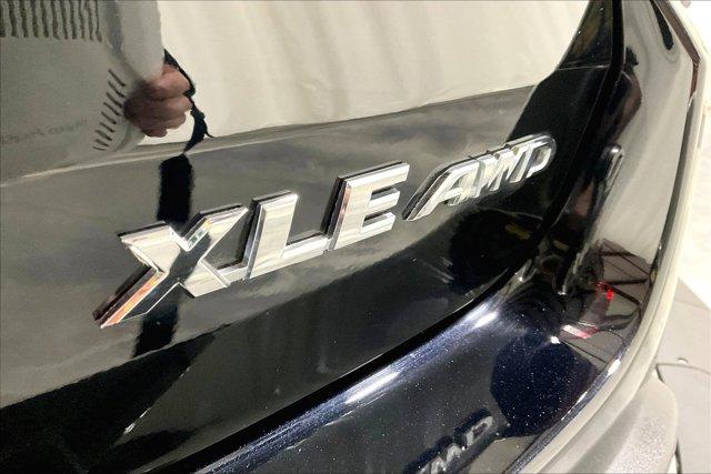 used 2019 Toyota Highlander car, priced at $29,975