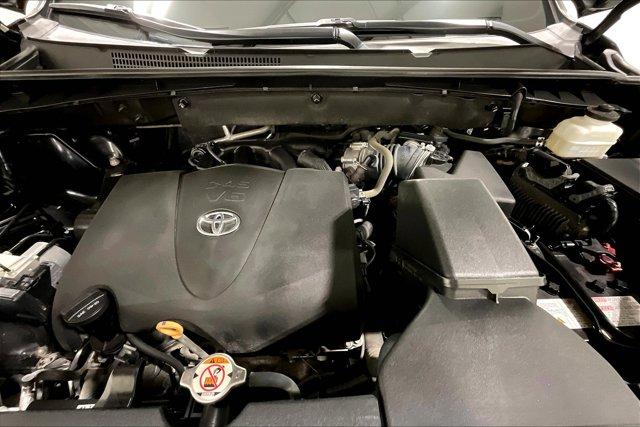used 2019 Toyota Highlander car, priced at $29,975