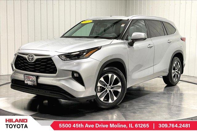 used 2022 Toyota Highlander car, priced at $44,975
