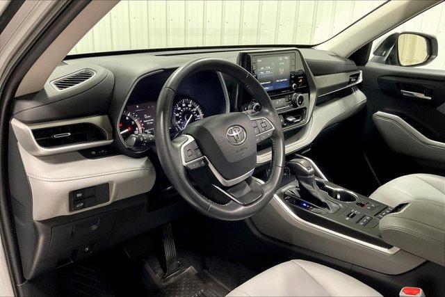used 2022 Toyota Highlander car, priced at $43,975