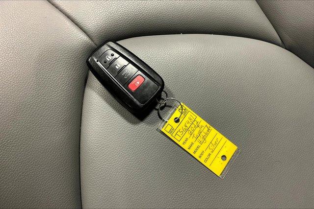 used 2022 Toyota Highlander car, priced at $43,975