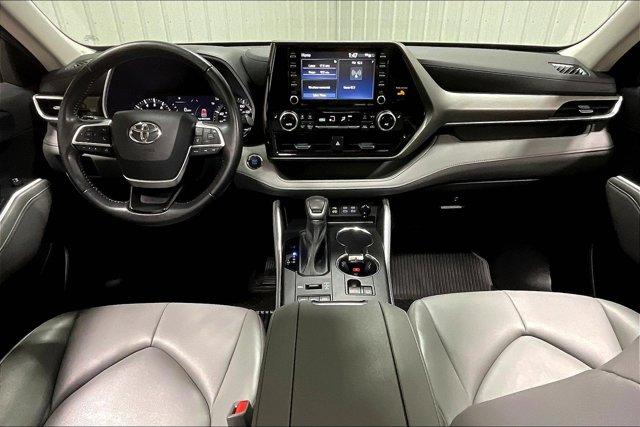 used 2022 Toyota Highlander car, priced at $43,975