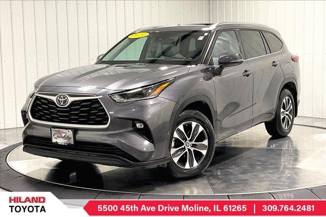 used 2021 Toyota Highlander car, priced at $40,975