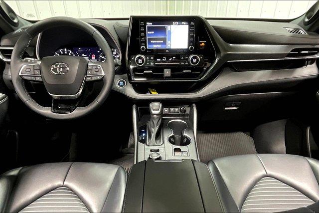 used 2021 Toyota Highlander car, priced at $40,975