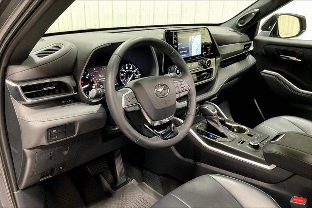 used 2021 Toyota Highlander car, priced at $40,975