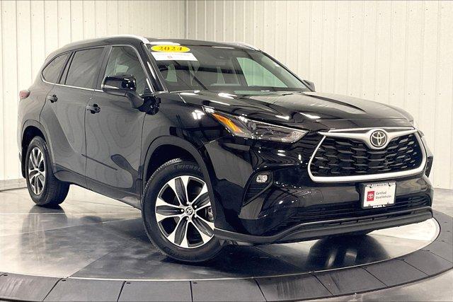 used 2024 Toyota Highlander car, priced at $50,975