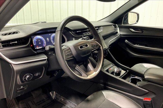 used 2024 Jeep Grand Cherokee car, priced at $35,975