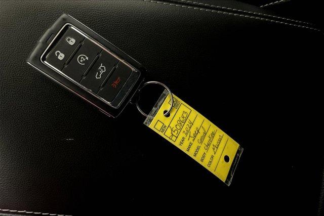 used 2024 Jeep Grand Cherokee car, priced at $35,975