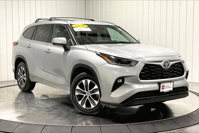 used 2021 Toyota Highlander car, priced at $37,975