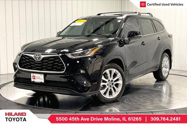 used 2021 Toyota Highlander car, priced at $41,975