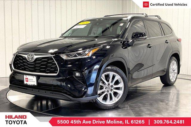 used 2021 Toyota Highlander car, priced at $39,975