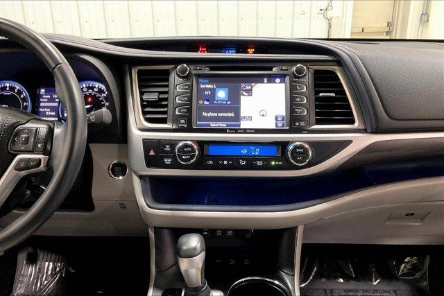 used 2019 Toyota Highlander car, priced at $31,975