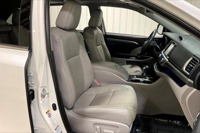 used 2019 Toyota Highlander car, priced at $31,975