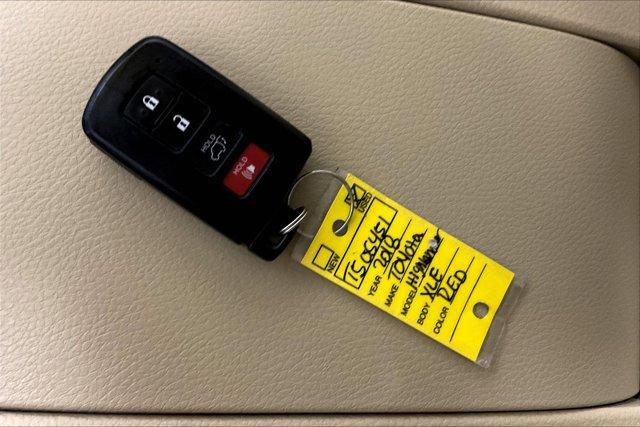 used 2018 Toyota Highlander car, priced at $27,975