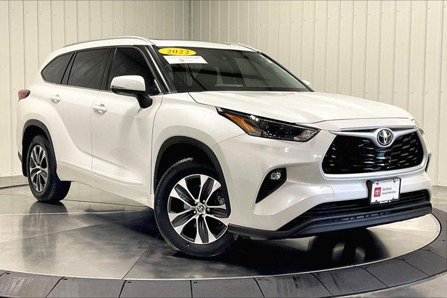 used 2022 Toyota Highlander car, priced at $42,975