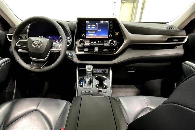 used 2022 Toyota Highlander car, priced at $42,975