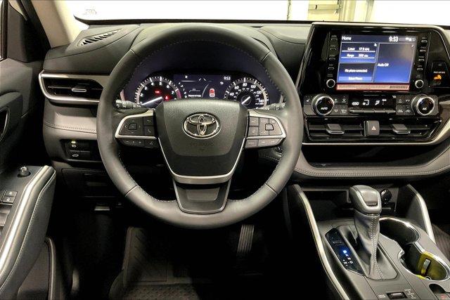 used 2022 Toyota Highlander car, priced at $42,975