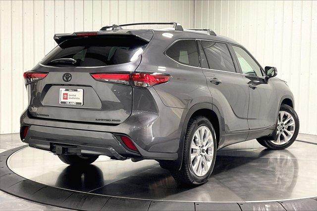 used 2022 Toyota Highlander car, priced at $44,975