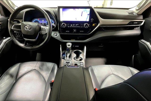 used 2023 Toyota Highlander car, priced at $47,975