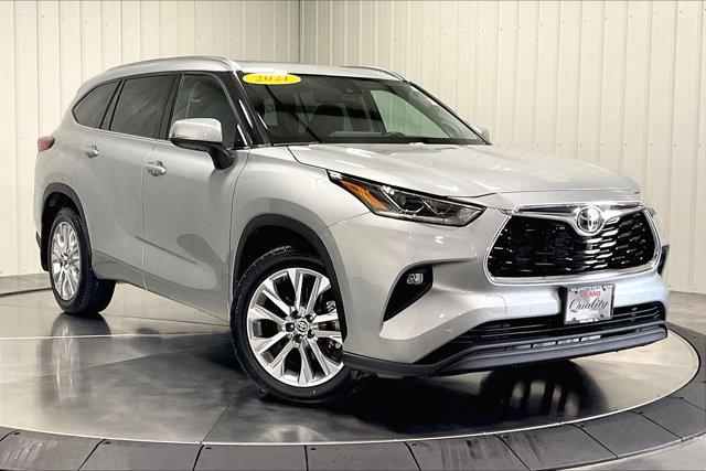 used 2021 Toyota Highlander car, priced at $35,975