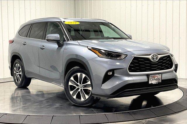 used 2021 Toyota Highlander car, priced at $42,975