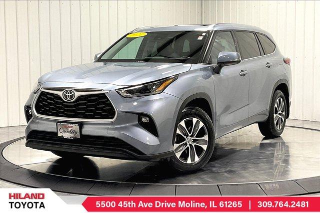 used 2021 Toyota Highlander car, priced at $42,975