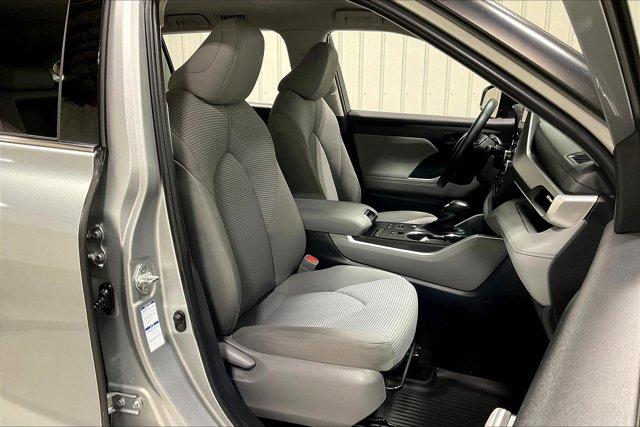 used 2022 Toyota Highlander car, priced at $38,975